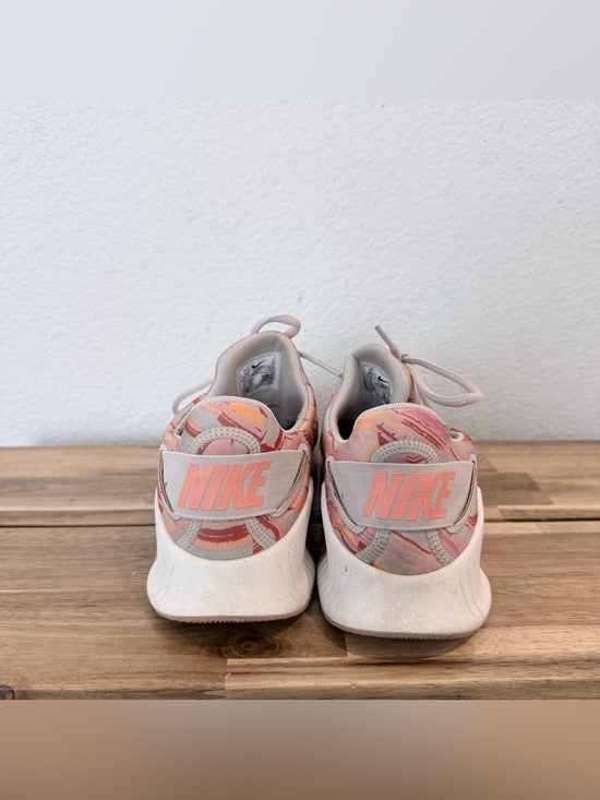 Nike Free Metcon 4 Training Sneakers | Neutrals | FARFETCH NIKE- Women’s Free Metcon 4 in Desert Sand Crimson Bliss- Size 9